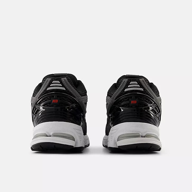 NEW BALANCE 1906R